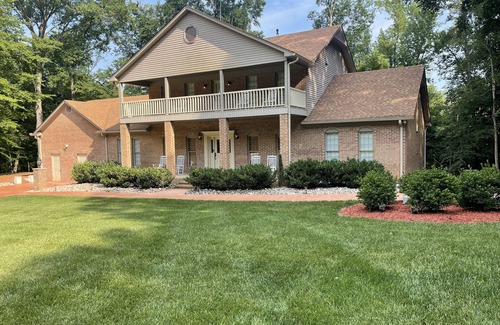 Greensboro House | Whisper Chateau