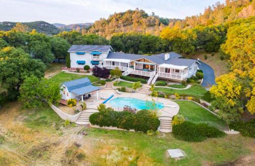Vallecito House | Whispering Oaks Estate