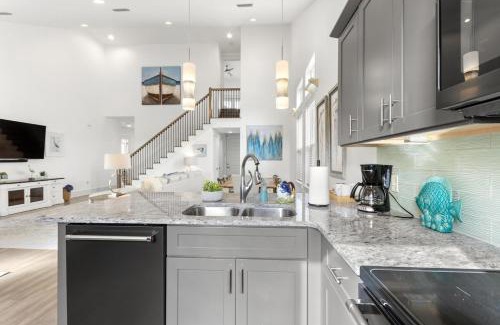 Miramar Beach House | Whispering Palms - Villas of Frangista