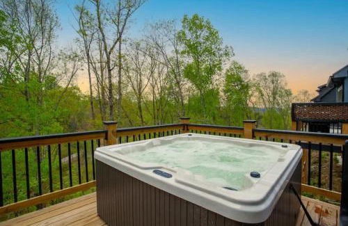 Sevierville House | Whispering Pine - Arcade - Lake Perks