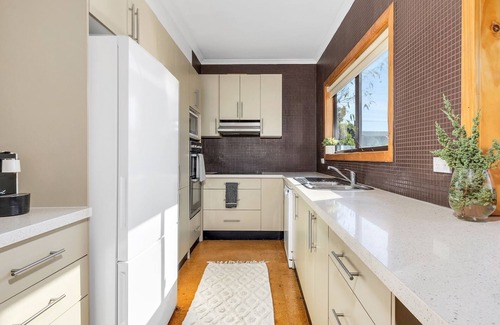 Jindabyne Ski Chalet | Whispering Pines Four