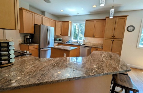 Robbinsville House | Whispering Pines- Located in Graham County, NC