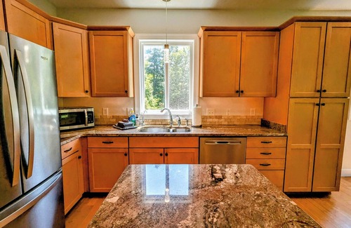 Robbinsville House | Whispering Pines- Located in Graham County, NC