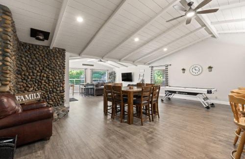 Oakhurst House | Whispering Pines | Yosemite