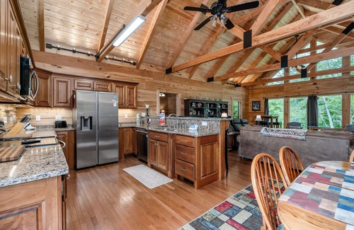 Rock Island Ski Chalet | Whispering Water at Rock Island Shores