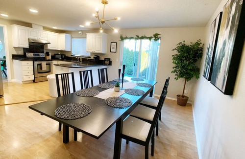 Aloha House | ༄✦ Whispering Woods Oasis✦༄ | 5B/3BA, W/Pool Table
