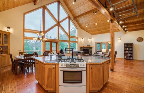 Leavenworth House | Whisperwood Lodge - Custom Country Lodge
