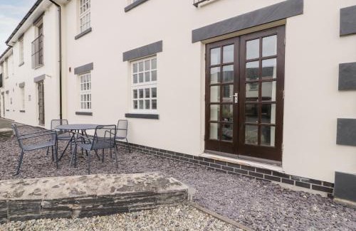 Porthmadog Apartment | Whistle Stop Apartment