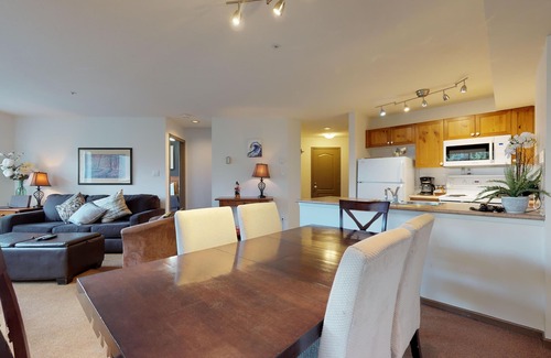 Village North Apartment | Whistler Blackcomb VR at Town Plaza