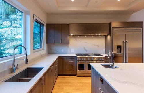 Sea to Sky Highway Ski Chalet | Whistler Gallery House Luxury Mountain Retreat