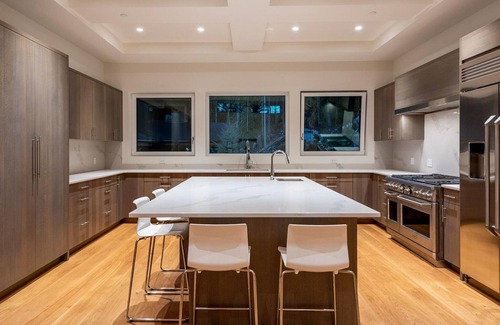 Sea to Sky Highway Ski Chalet | Whistler Gallery House Luxury Mountain Retreat