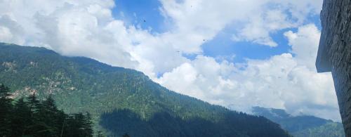 Manali Hotel | Whistling Wood