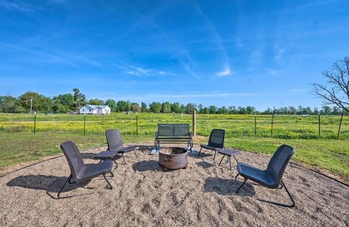 Broken Bow Cabin | WHIT's END country life NEAR all the fun in Hochatown & Broken Bow! HOT TUB too