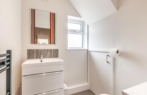 Whitstable House | Whit's End House