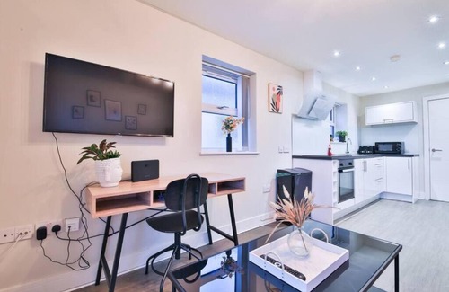 Gabalfa Apartment | Whitchurch Place 2 Bed Flat in Cardiff