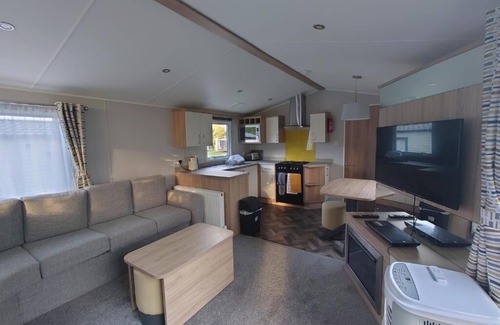White Cross Cottage | White Acre's Holiday Park, 602 Sycamore Forest