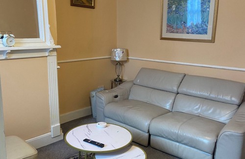 Bolton House | White and Sandstone Astley Bridge-charming Family
