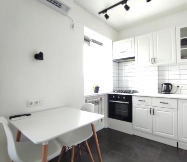 Sukhinovka Apartment | White Apartment