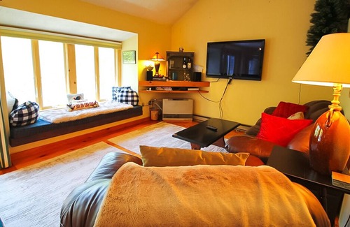 Rangeley Condo | White Birch 13 - Ski in/Ski out condo on Saddleback!