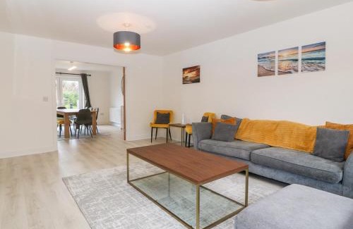 Amlwch House | White Bull House