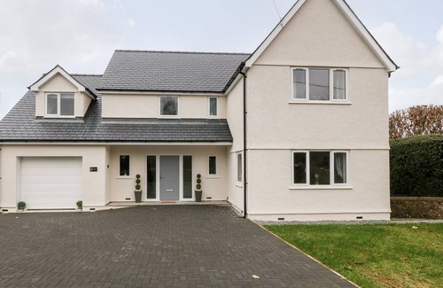 Amlwch Cottage | White Bull House