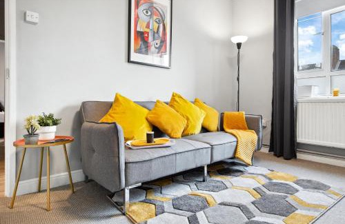White City Apartment | White City Retreat - 2 Bedroom Flat Next to Loftus Road