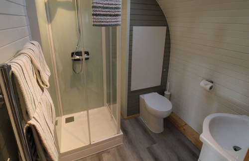 Hayton Cabin | White Cleugh Pod with hot tub, firepit and BBQ close to Hadrian's Wall and Talkin Tarn