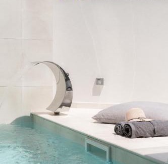 Porto Rafti Apartment | White Cliff Luxury Suites