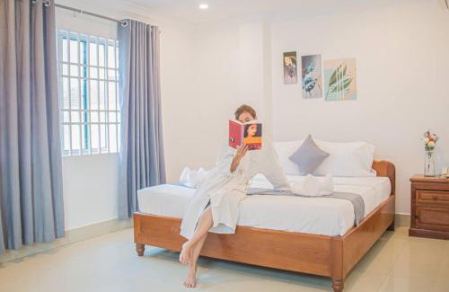 Chamkar Mon Hotel | White Corner Hotel