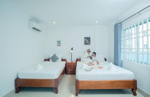 Chamkar Mon Hotel | White Corner Hotel