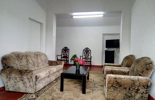 Nuwara Eliya Villa | White Cottage Nuwara Eliya