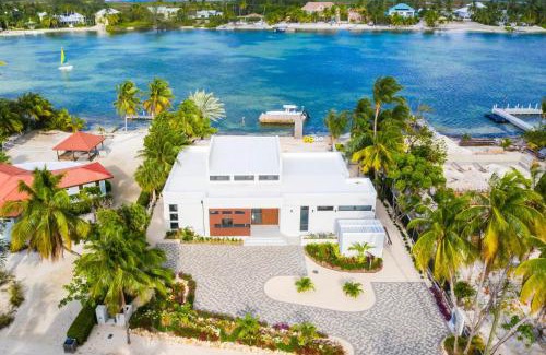 Rum Point House | White Dahlia by Grand Cayman Villas & Condos