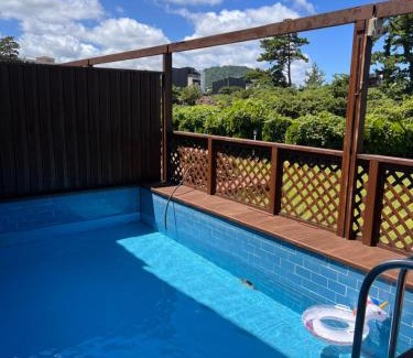 Aewol Hotel | White Dream Pension