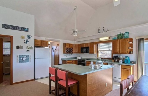 Avon House | White Dune- Family Beach House in Avon – Steps to Surf, Fishing & Kiteboarding