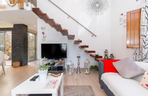 Tavira Villa | White & Grey House