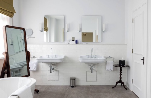 Lincoln Hotel | White Hart Hotel