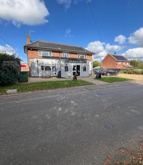 Ashill Bed & Breakfast | White hart public house