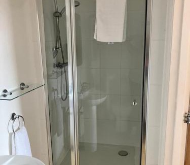 Ashill Bed & Breakfast | White hart public house