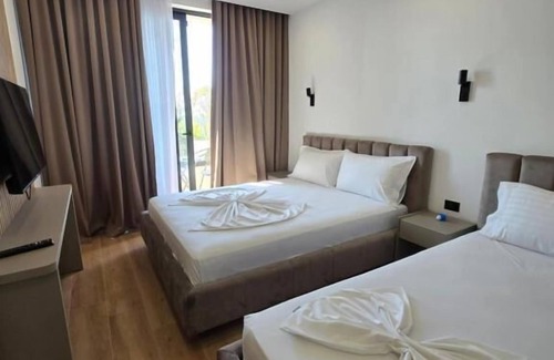Radhime Hotel | White Hill Radhime