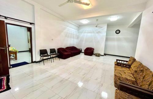 Hokandara Apartment | White House by RECO