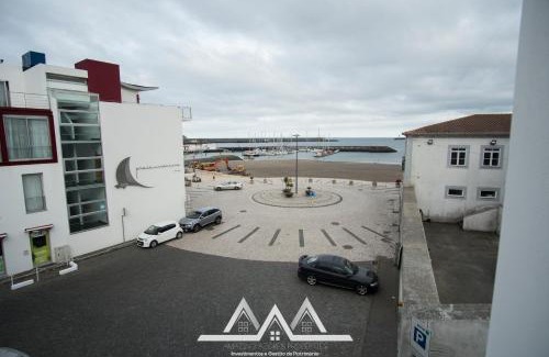 Praia da Vitoria Apartment | White House I