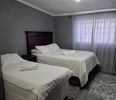 Vryheid House | White House Lodge Vryheid