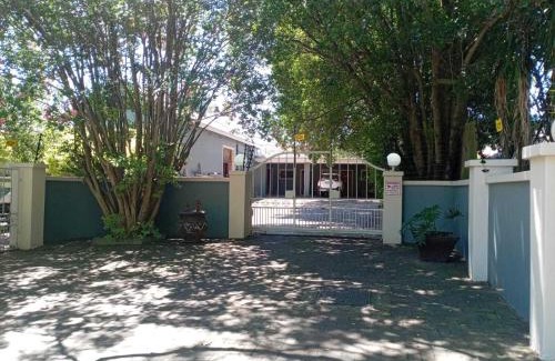 Vryheid House | White House Lodge Vryheid