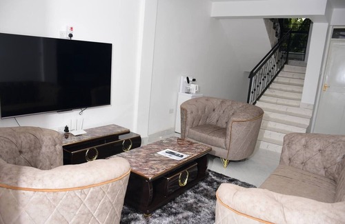 Rongo House | White House Loft