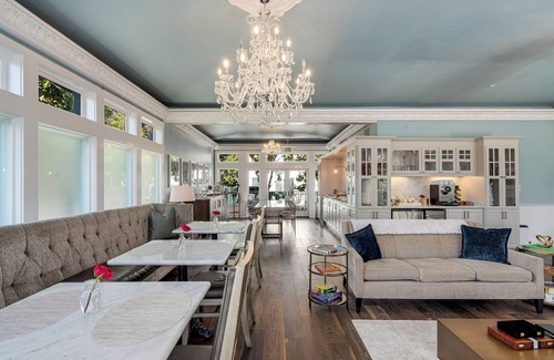 Napa Hotel | White House Napa