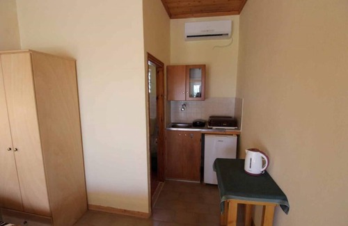 Termenades Apartment | White House Pagoi studio 4