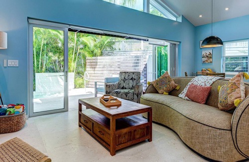 White Street Gallery District House | White Ibis: Charming 2BR Key West Home, Pool, Ideal for Downtown & Beach Fun, Dog-Friendly Retreat!