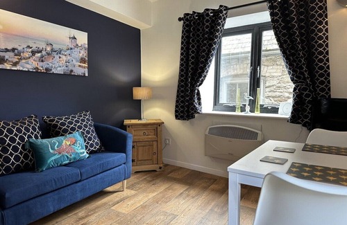 Plymouth Apartment | White Lanes by Pureserviced