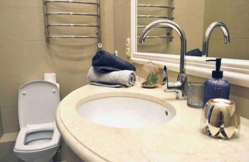 Lypky Apartment | White&Light flat near Gulliver
