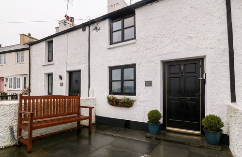 Brynsiencyn Cottage | White Lilac Cottage
